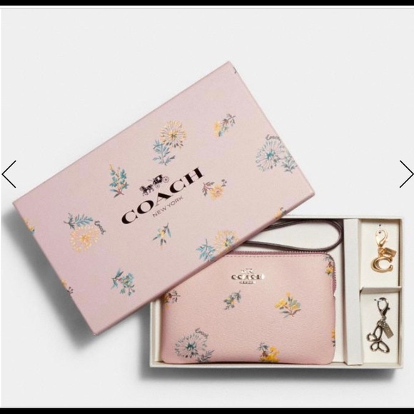 COACH Boxed Corner ZIP Wristlet / Dandelion Floral - Picture 6 of 16